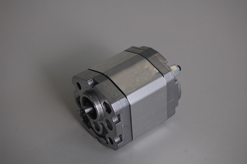 Industrial Marzocchi Hydraulic Gear Pumps BHP2B0-D-12 untuk 500 - 3000 r / min